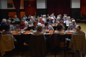 Mezinárodní Den seniorů – společenské setkání bývalých školských zaměstnanců