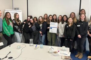 Parlament dětí a mládeže města Ostravy podporuje iniciativy kariérového poradenství