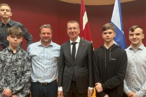 Žáci ze ZŠ B. Dvorského 1, Ostrava-Bělský Les se setkali s prezidentem Lotyšska!
