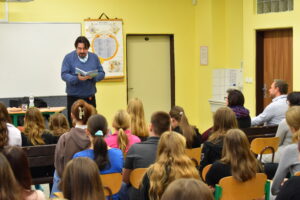 V základní škole B. Dvorského rozvíjeli čtenářskou gramotnost významní lidé