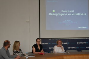 Kulatý stůl – Desegregace ve vzdělávání
