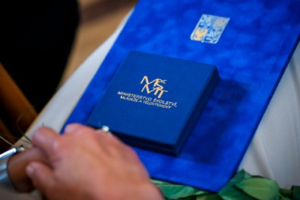 Nejvyšší ocenění ze strany MŠMT pro ředitelku SVČ Korunka, Mgr. Janu Secovou a ředitele ZŠ Zelená, PaedDr. Aleše Koutného