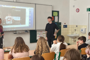 Cesta za snem: Inspirativní setkání s Tobiášem Zbořilem na ZŠ Gen. Janka